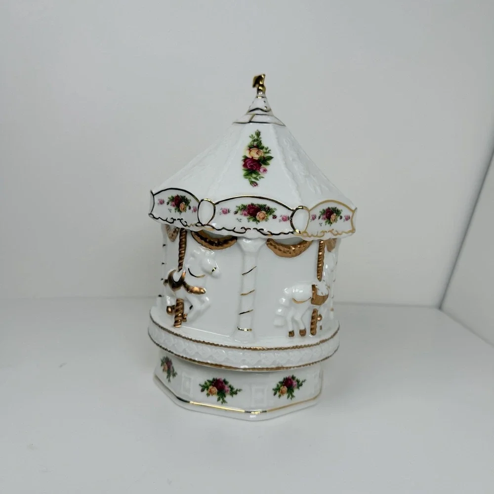 Royal Albert Old Country Roses Sleeping Beauty Musical Carousel Music Box Works